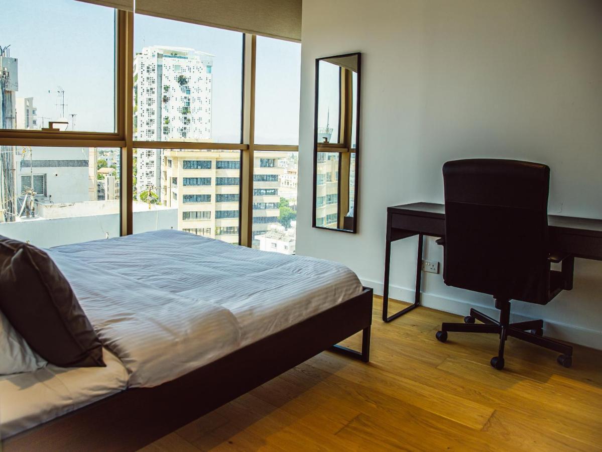 דירות ניקוסיה Phaedrus Living: 360 Tower Luxury Flat מראה חיצוני תמונה